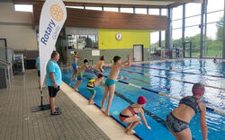 Oktoberferien: Zum Schwimmen lernen nach Rothenburg