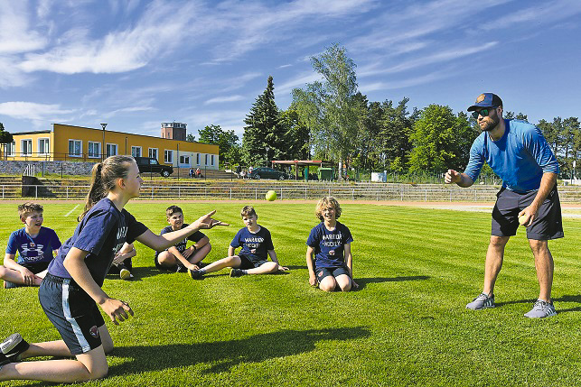 Wo Tennisbälle statt Pucks fliegen